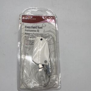 SINGER Even Feed Foot: Feed Multiple Layers of Fabric Evenly w/o Slippage! NEW!